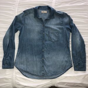 NWOT Hollister denim button down
